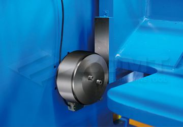 三點滾輪導軌結構.jpg 三點滾輪導軌結構.jpg