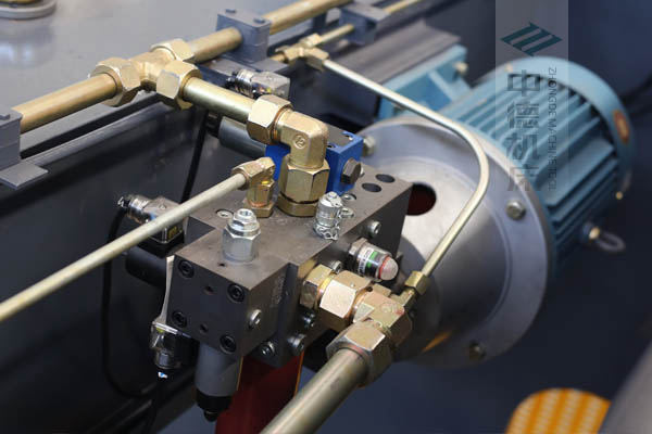 ZDPE8025-德國(guó)力士樂液壓系統(tǒng),知名品牌電機(jī),穩(wěn)定精度高,持久耐用無故障.jpg ZDPE8025-德國(guó)力士樂液壓系統(tǒng),知名品牌電機(jī),穩(wěn)定精度高,持久耐用無故障.jpg