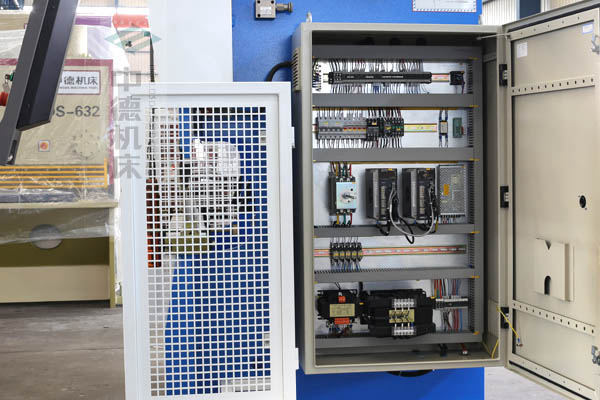 ZDPK-4015采用法国进口施耐德元气件,抗干扰,稳定耐用寿命长.jpg ZDPK-4015采用法国进口施耐德元气件,抗干扰,稳定耐用寿命长.jpg